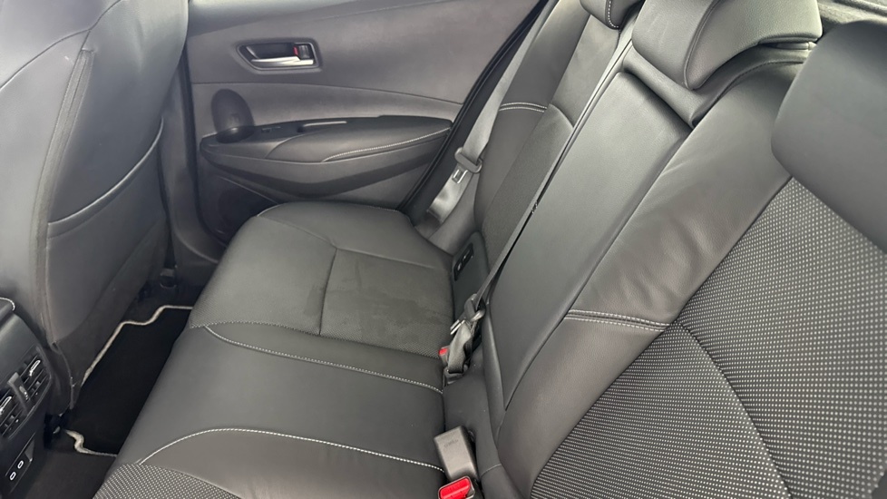 Toyota Corolla 1.8 Hybrid Design Cvt Silver #15