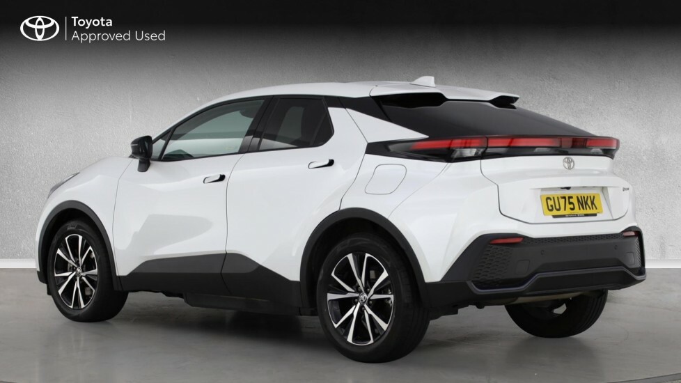 Toyota C-Hr Design White #4