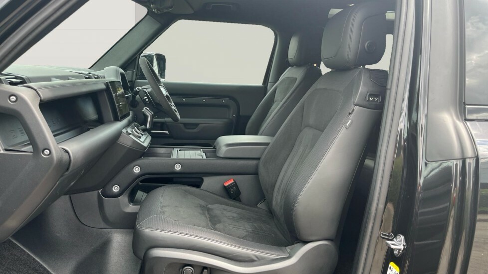 Land Rover Defender Estate Black #3
