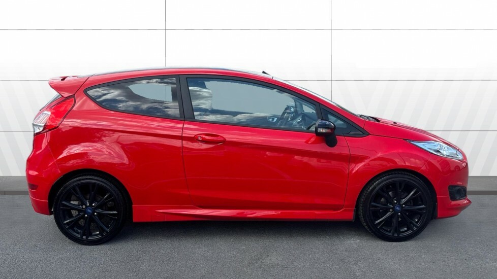 Ford Fiesta  Black #5