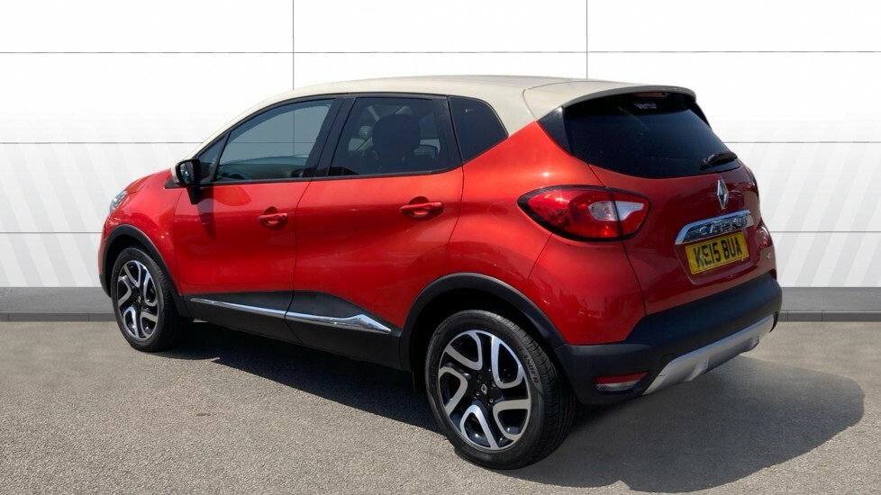 Renault Captur Signature Red #2