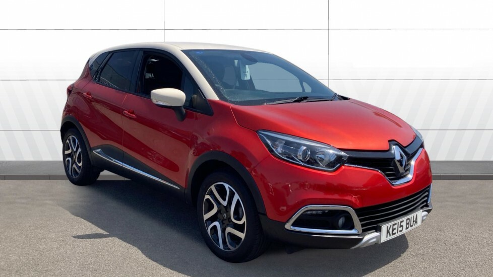 Renault Captur Signature Red