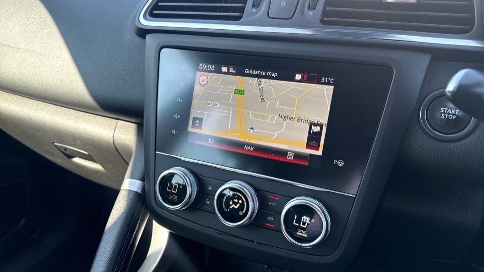 Renault Kadjar Play White #33