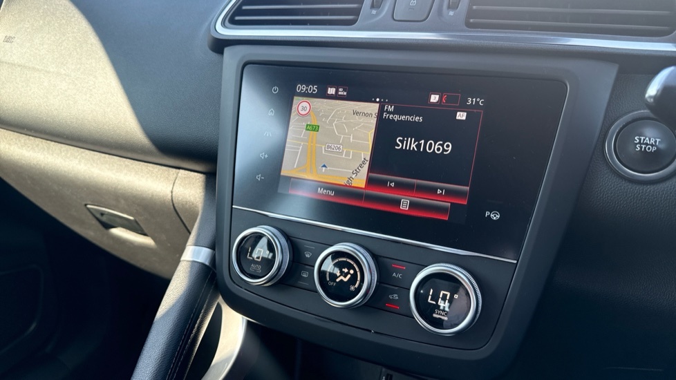 Renault Kadjar Play White #12
