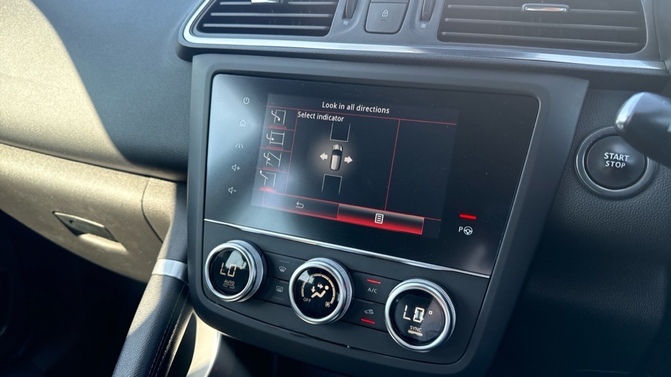 Renault Kadjar Play White #37