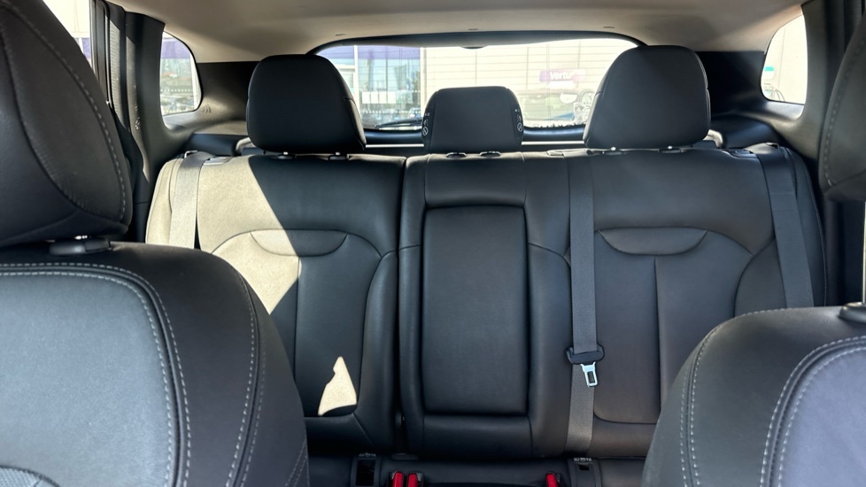 Renault Kadjar Play White #15