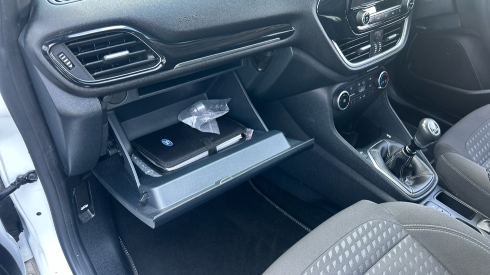 Ford Fiesta Active Edition White #37