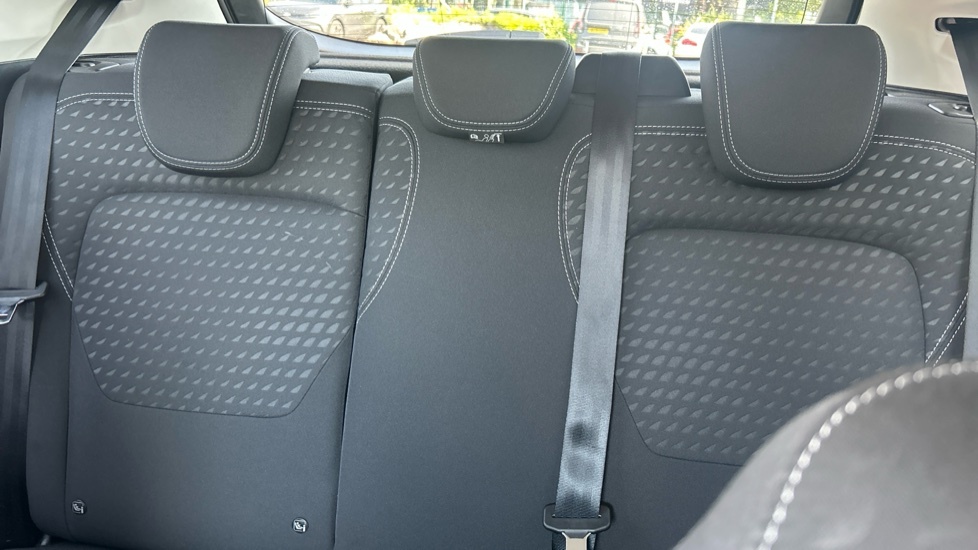 Ford Fiesta Active Edition White #18
