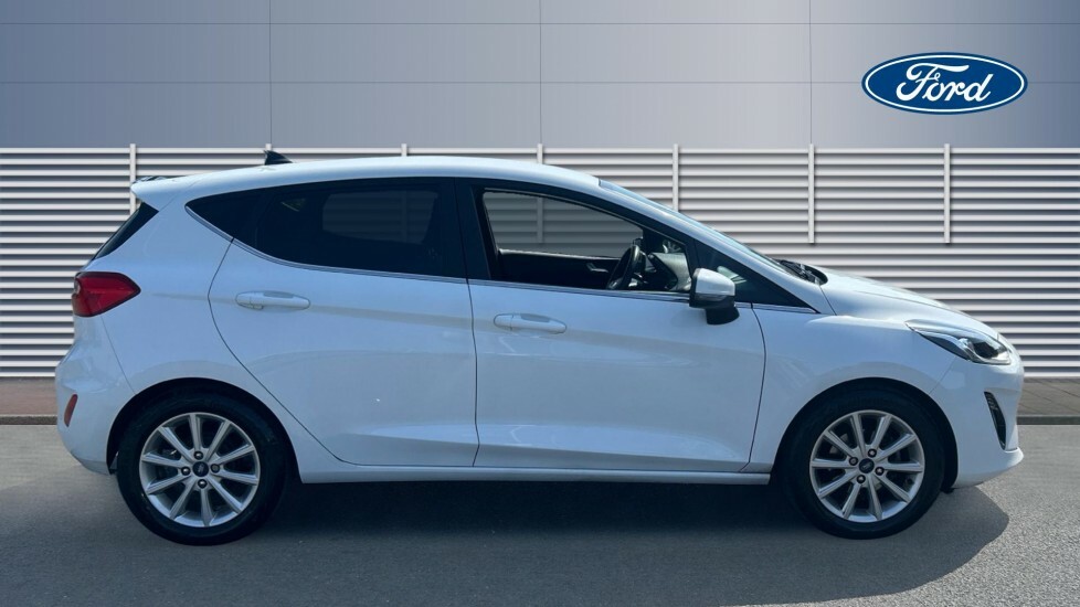 Ford Fiesta Titanium White #5
