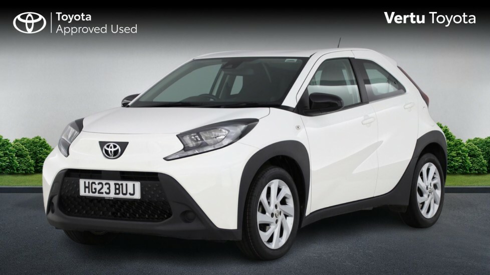 Toyota Aygo X Pure White #3
