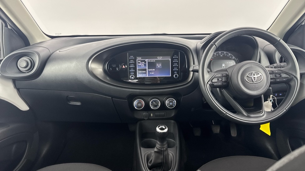 Toyota Aygo X Pure White #6