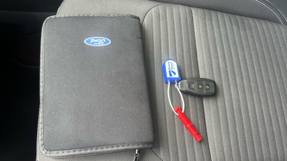 Ford Kuga Kuga St-line Silver #19