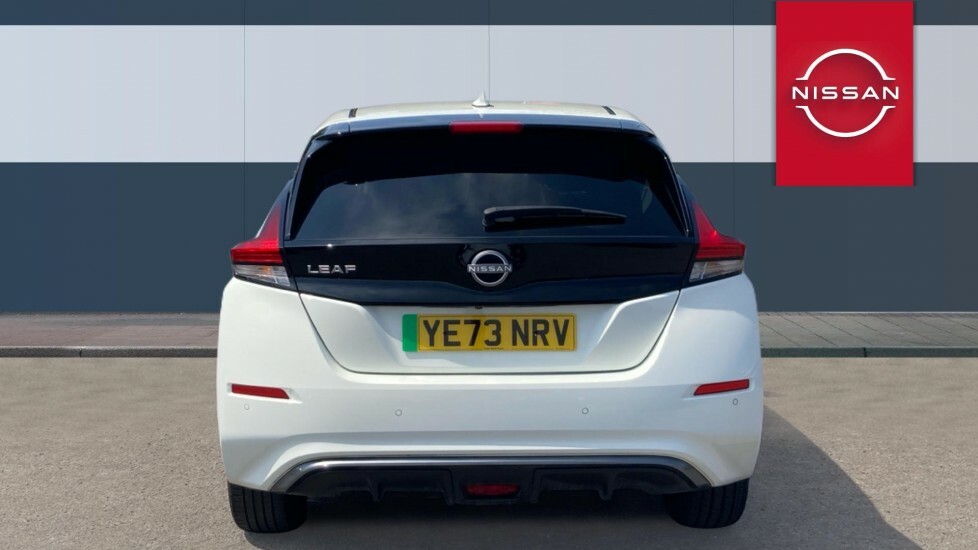 Nissan Leaf Shiro White #6