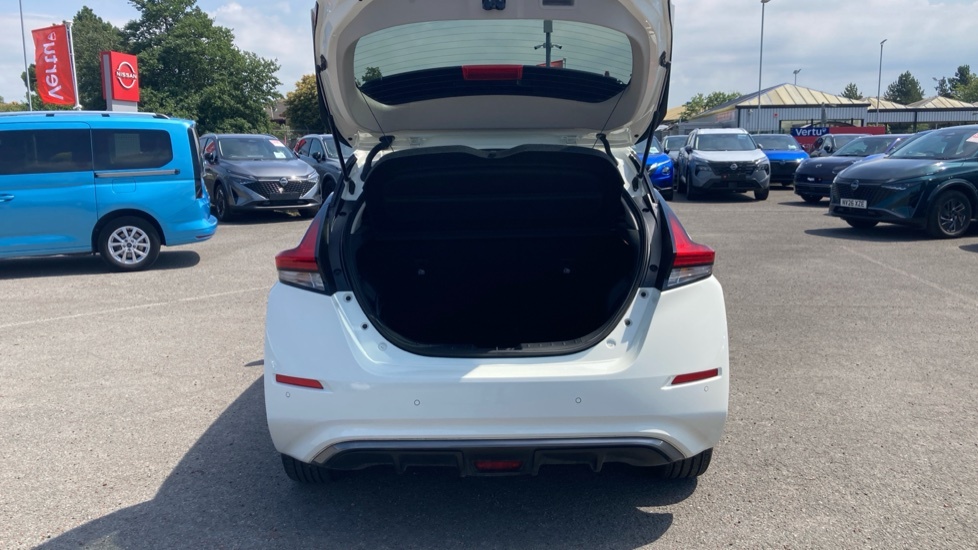 Nissan Leaf Shiro White #4