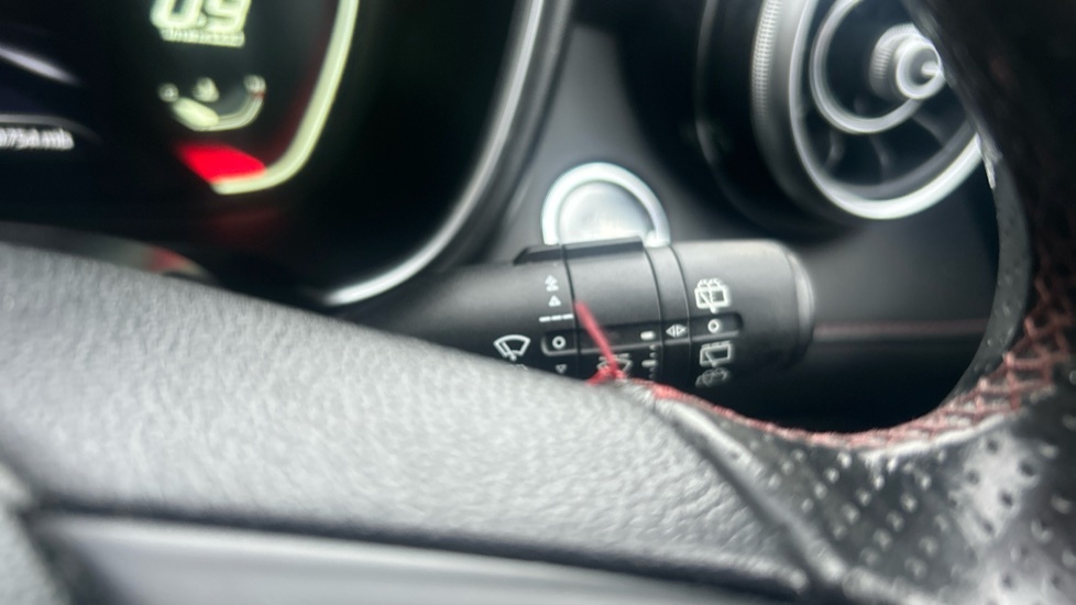 MG HS 1.5 Excite Dct 160 Bhp Black #25