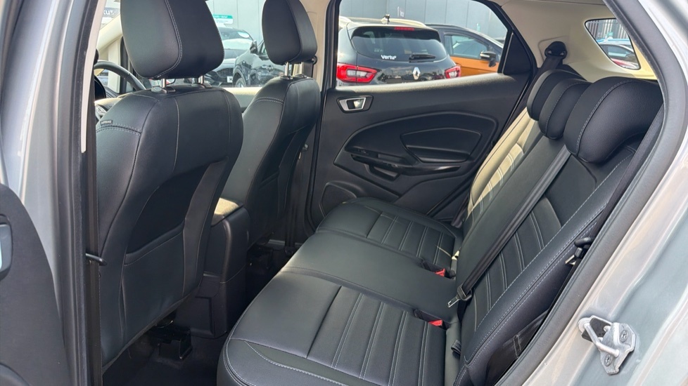 Ford Ecosport Active White #20