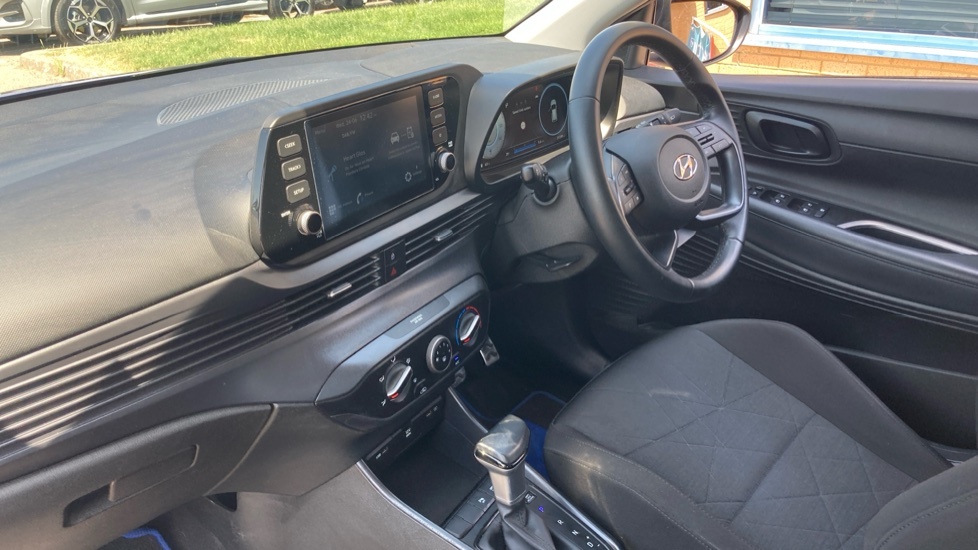 Hyundai Bayon Premium Brown #9