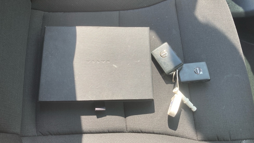 Volvo XC40  Black #19