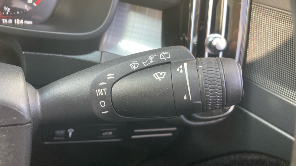 Volvo XC40  Black #27