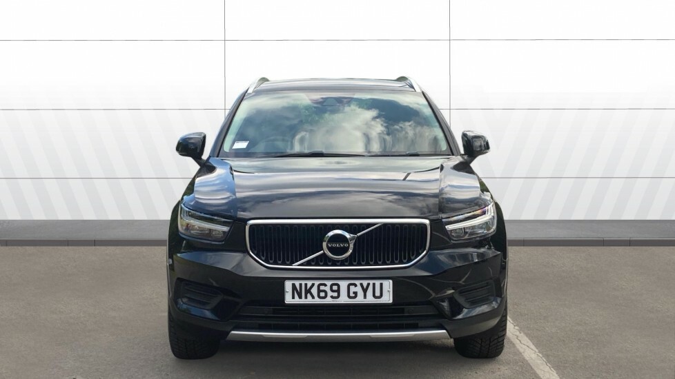 Volvo XC40 Momentum Black #3