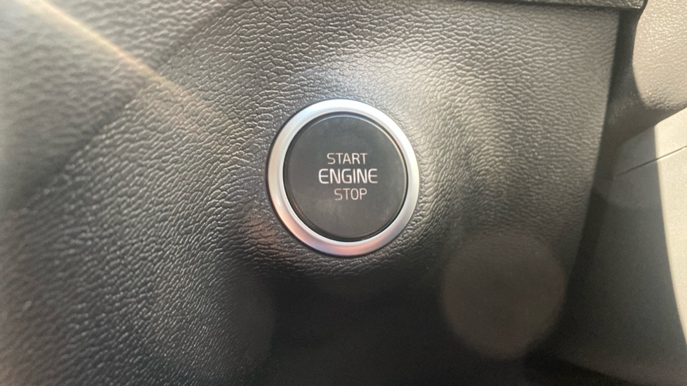 Volvo XC40  Black #29