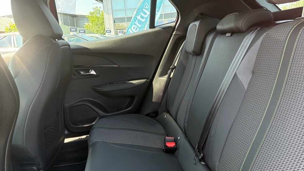 Peugeot 2008 Puretech Ss Active Grey #16