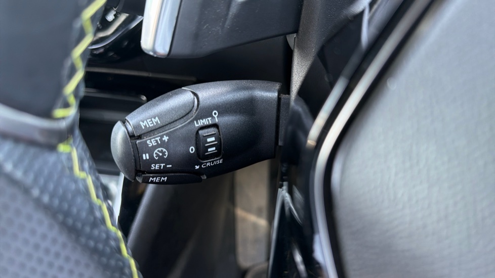 Peugeot 2008 Puretech Ss Active Grey #33