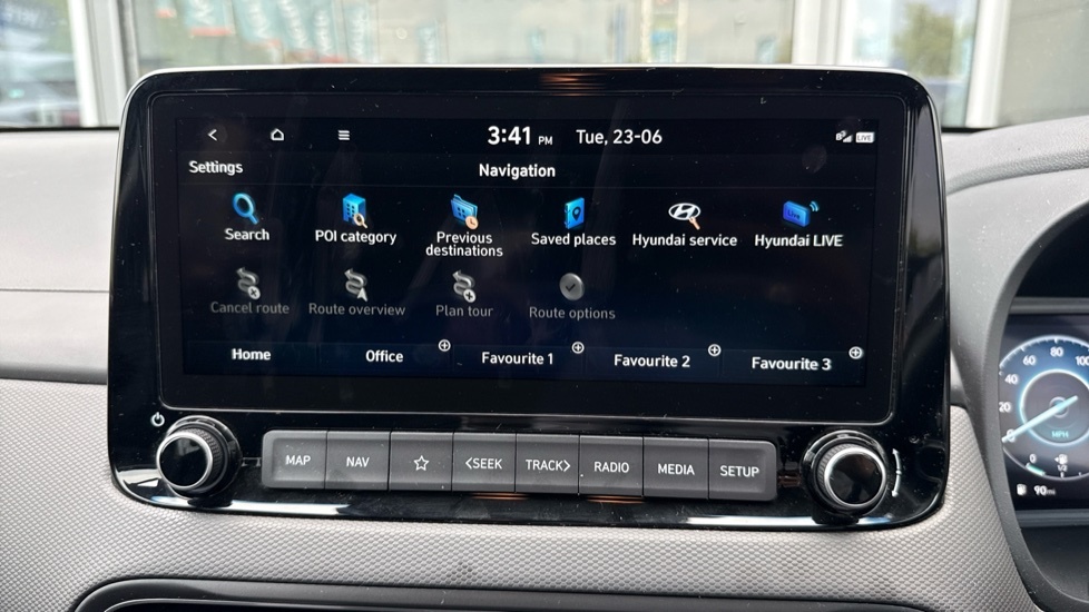 Hyundai Kona Hatchback White #13