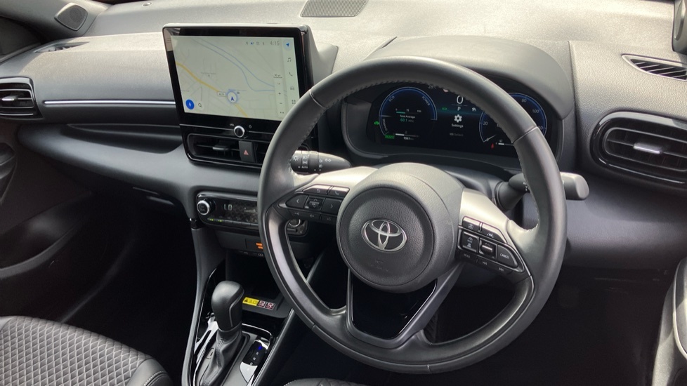 Toyota Yaris Excel White #7