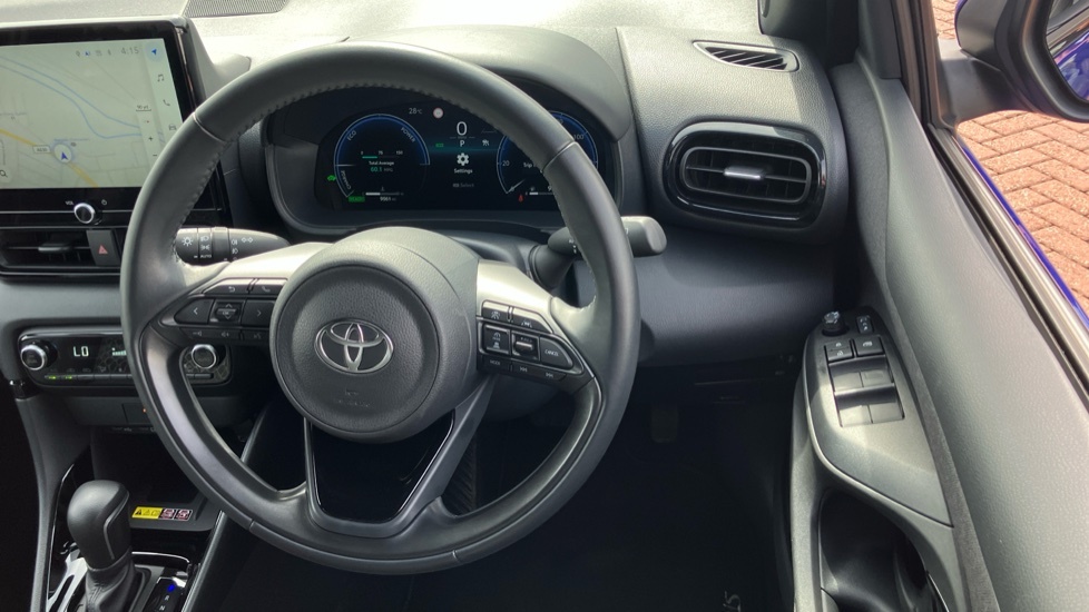 Toyota Yaris Excel White #10