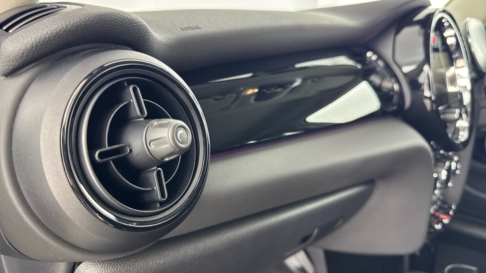 Mini Hatch 2.0 John Cooper Works Black #32