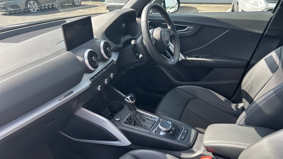 Audi Q2 1.5L S Line Black #9