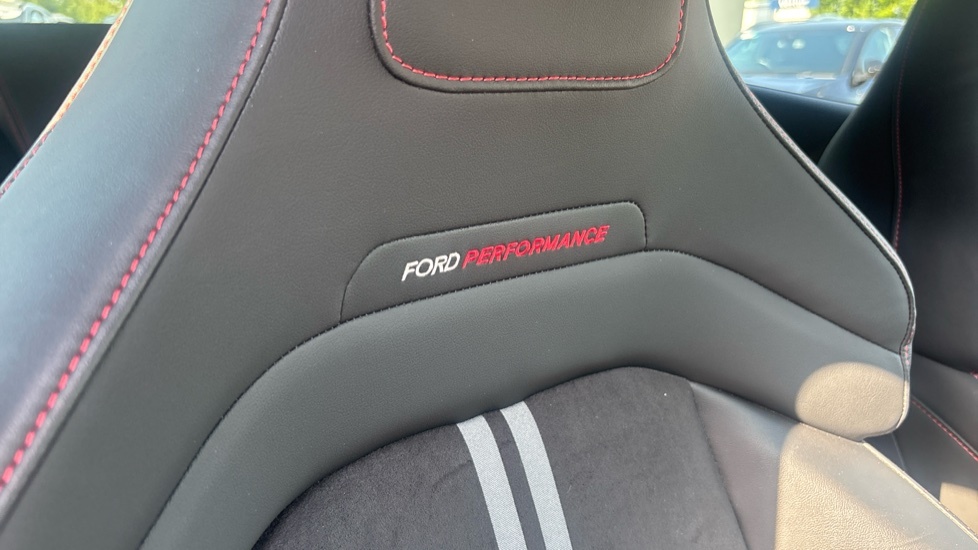 Ford Puma Titanium Black #25