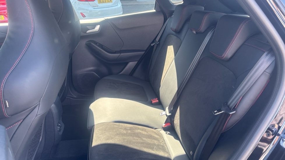Ford Puma Titanium Black #16