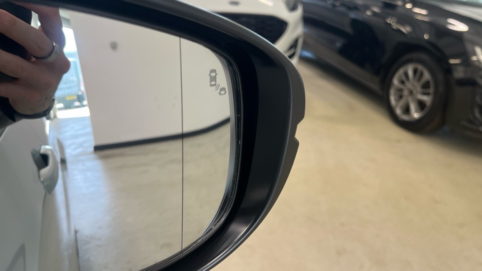 Honda Jazz I-mmd Advance Black #43