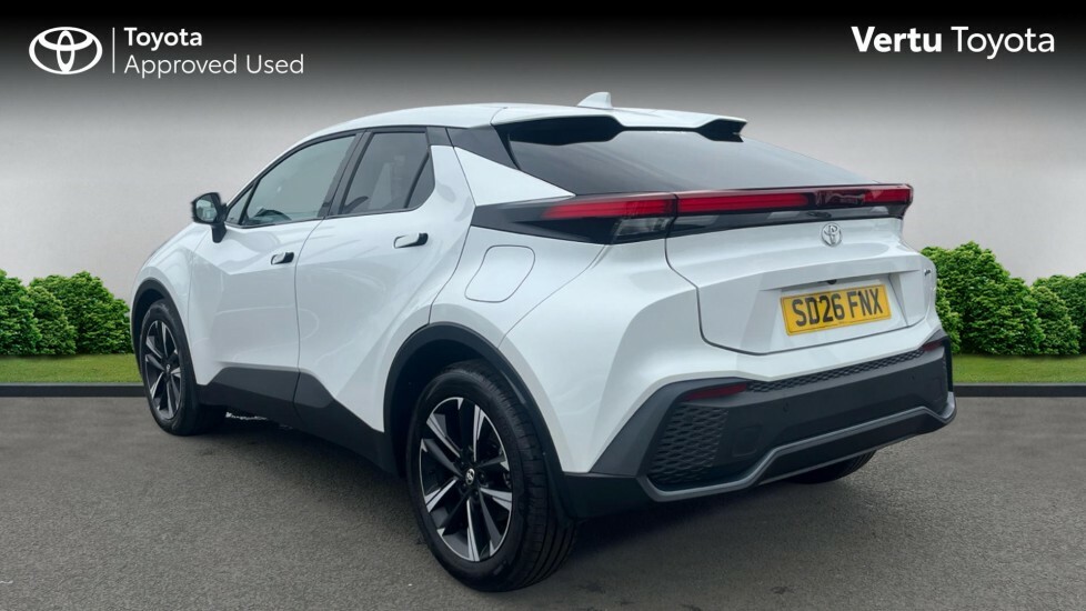 Toyota C-Hr Design White #4