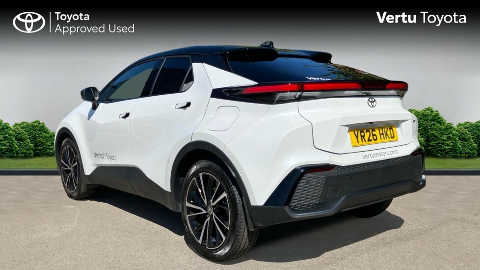 Toyota C-Hr Excel White #4