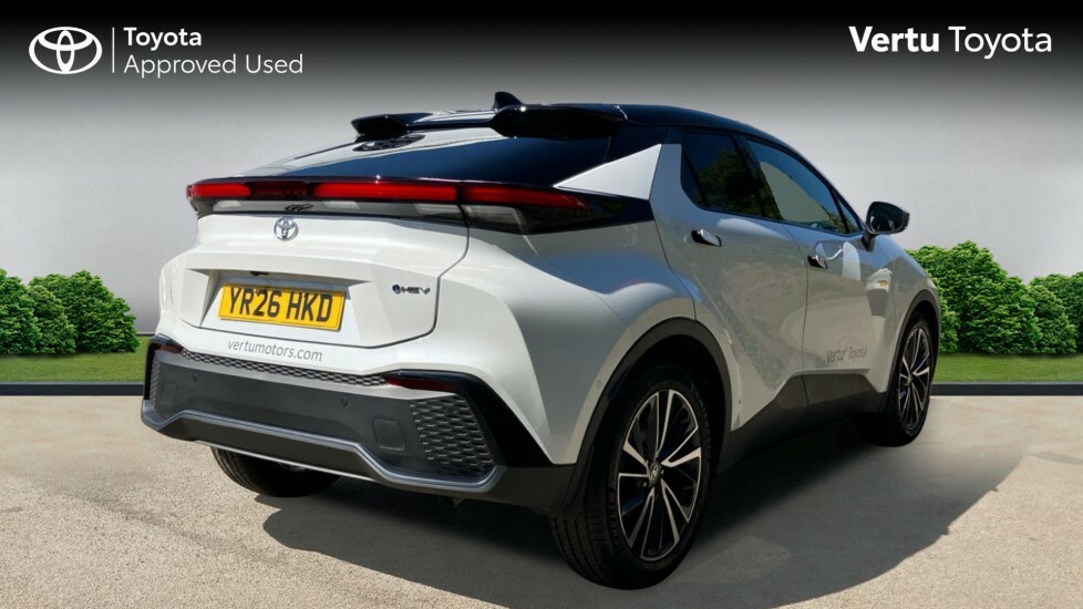 Toyota C-Hr Excel White #2