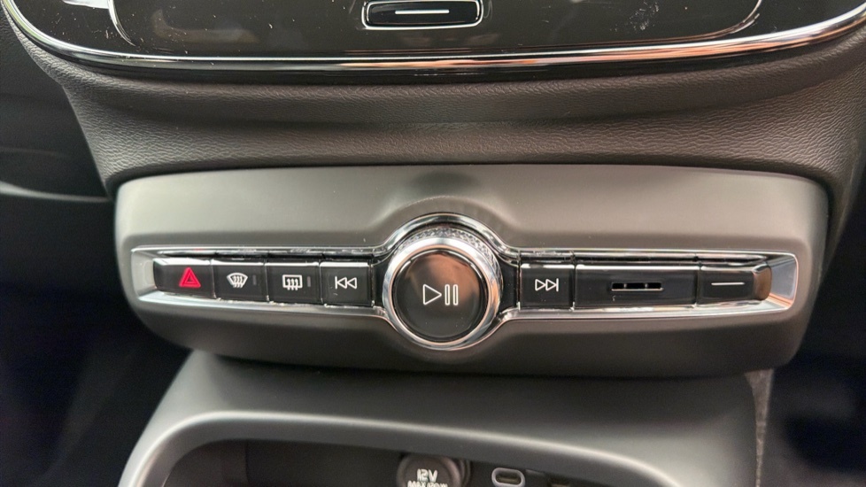 Volvo XC40 Black Edition Plus, B4 Mild Hybrid, Black #36