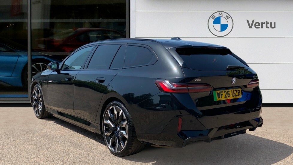 BMW i5 M Sport Black #2