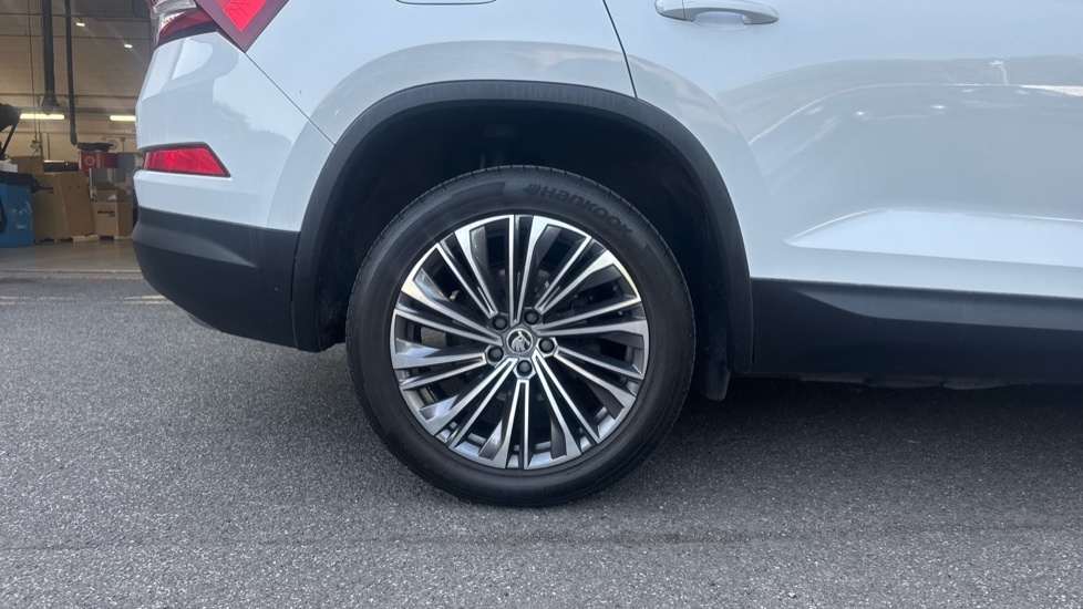 Skoda Kodiaq Se L Executive White #5