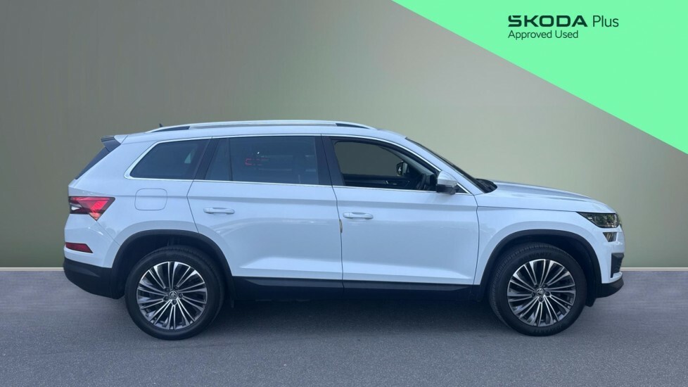 Skoda Kodiaq Se L Executive White #4