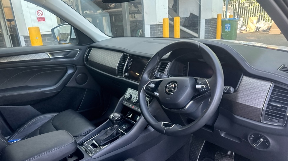 Skoda Kodiaq Se L Executive White #6