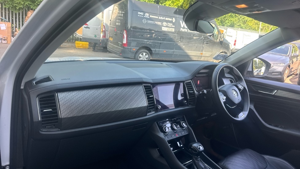 Skoda Kodiaq Se L Executive White #2