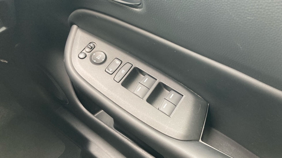 Honda Jazz 1.5 I-mmd Hybrid Elegance Ecvt Blue #27