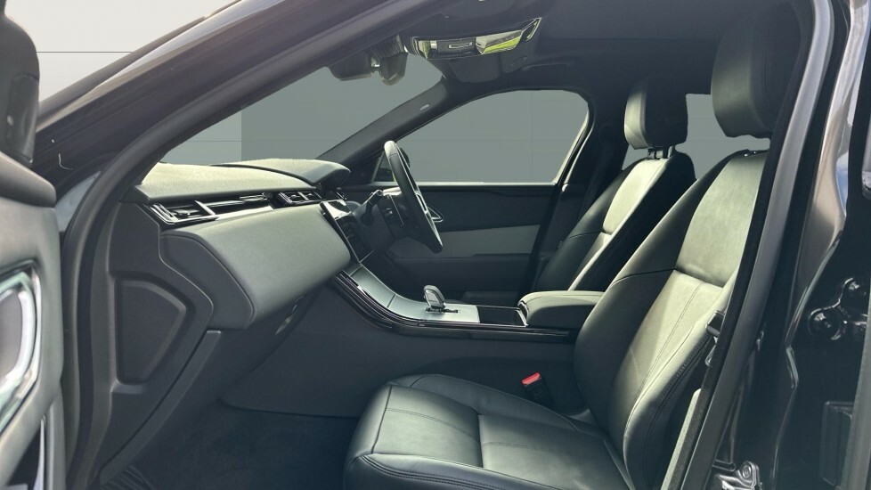 Land Rover Range Rover Velar S Black #3