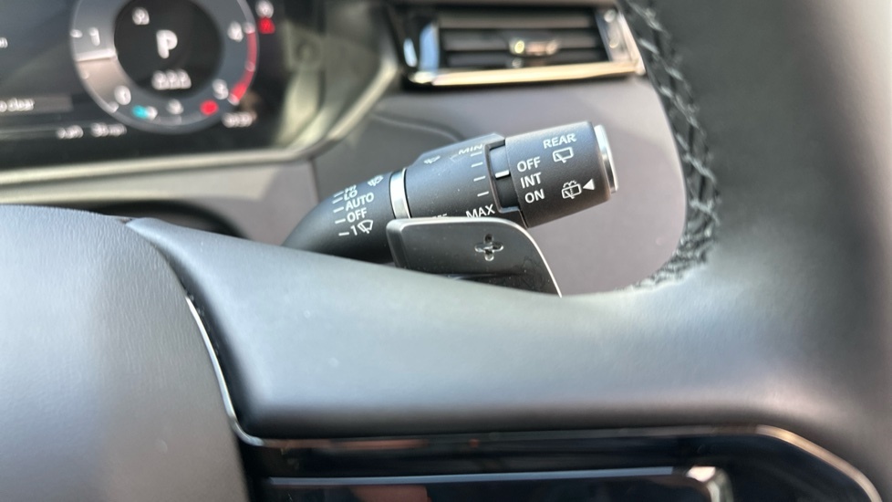 Land Rover Range Rover Velar 2.0 D200 Dynamic Se Grey #47