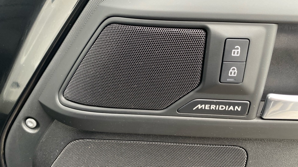 Land Rover Defender Mpv Black #28