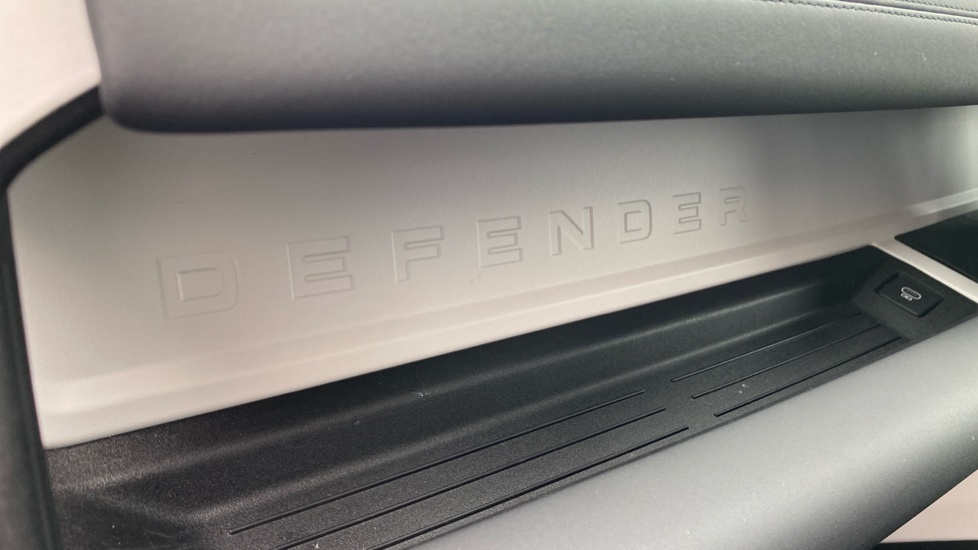 Land Rover Defender Mpv Black #40