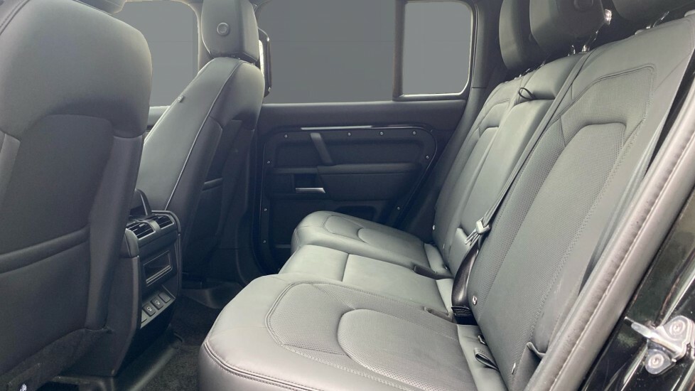 Land Rover Defender X-dynamic Se Black #4